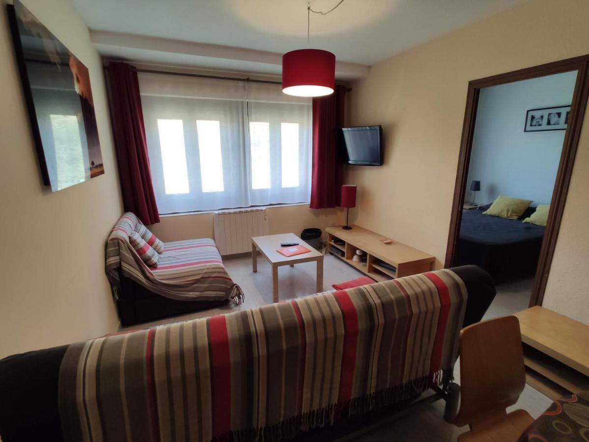 Meritxell Pedrous Pas De La Casa Esterno foto
